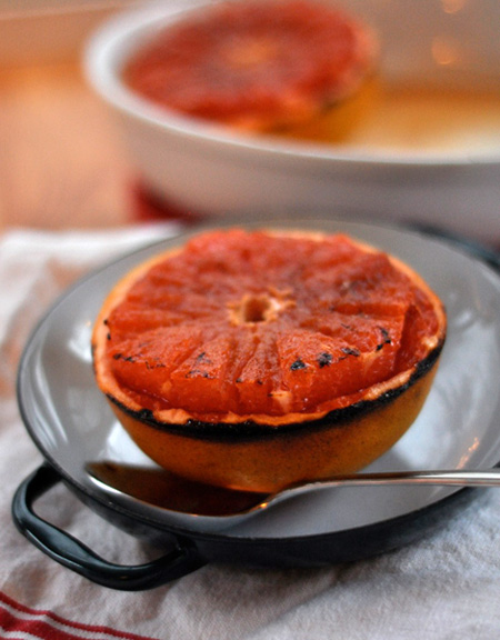 Broiled Grapefruit with Cinnamon Sugar