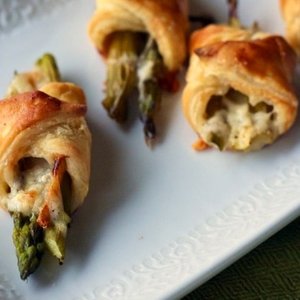 Flagship Cheese, Asparagus and Pear Bites