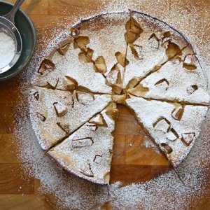 Baked Apple Gingerbread Pancake