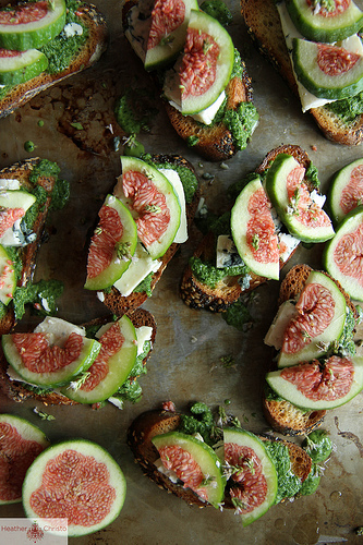 Crostini with Arugula Walnut Pesto, Blue Cheese and Fresh Figs