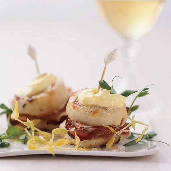 Greek Grilled Scallop Sandwiches