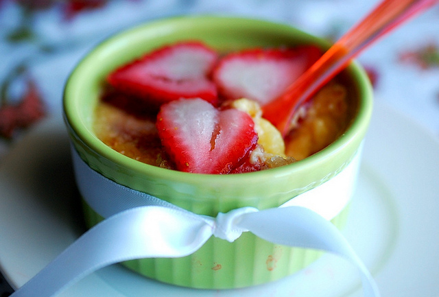 White Chocolate-Strawberry Crème Brulee