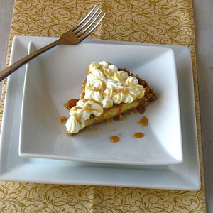 Caramel Apple Cream Cheese Pie
