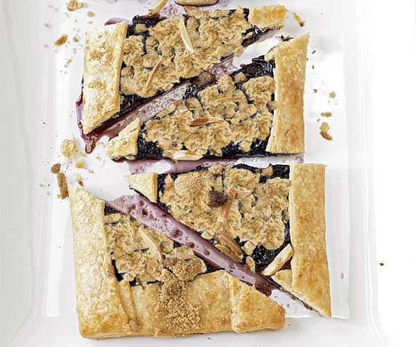 Streusel-Topped Double Cherry Slab Pie
