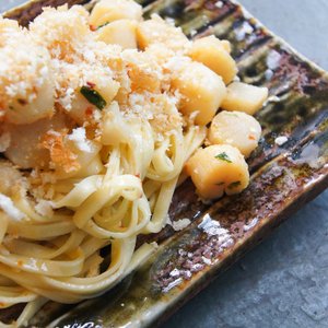 Scallop Sauce with Olive Oil, Garlic and Hot Pepper