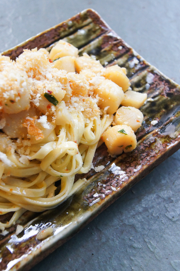 Scallop Sauce with Olive Oil, Garlic and Hot Pepper