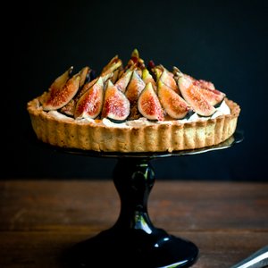 Fig, Mascarpone and Pistachio Tart