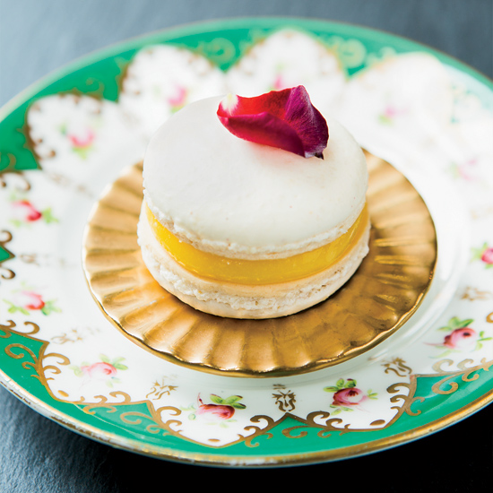 Lemon Curd Macarons