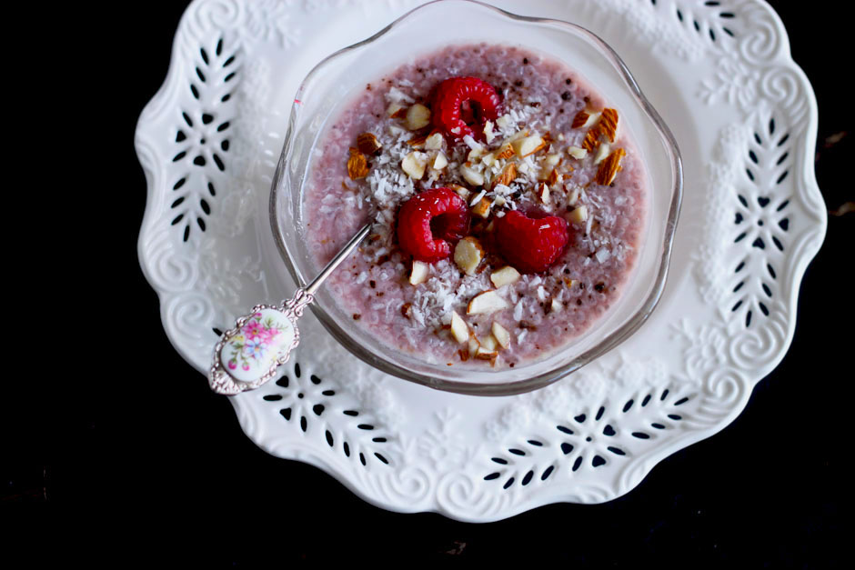 Raw Raspberry and Vanilla Chia Pudding