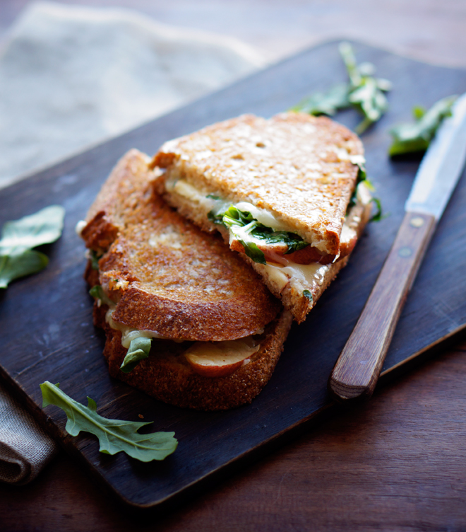 Apple Cheddar Grilled Cheese