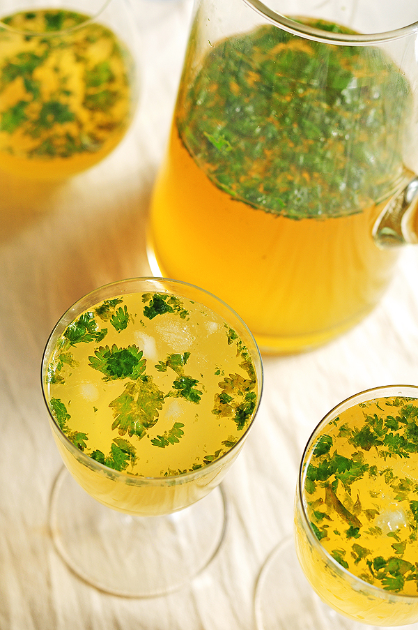 Almond Ale Lemon Spritzers