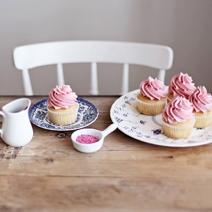 Blondie Cupcakes with Raspberry Buttercream