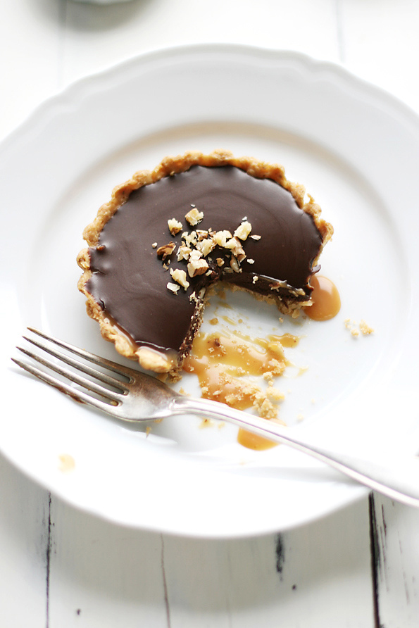 Walnut, Caramel and Chocolate Ganache Tartelettes
